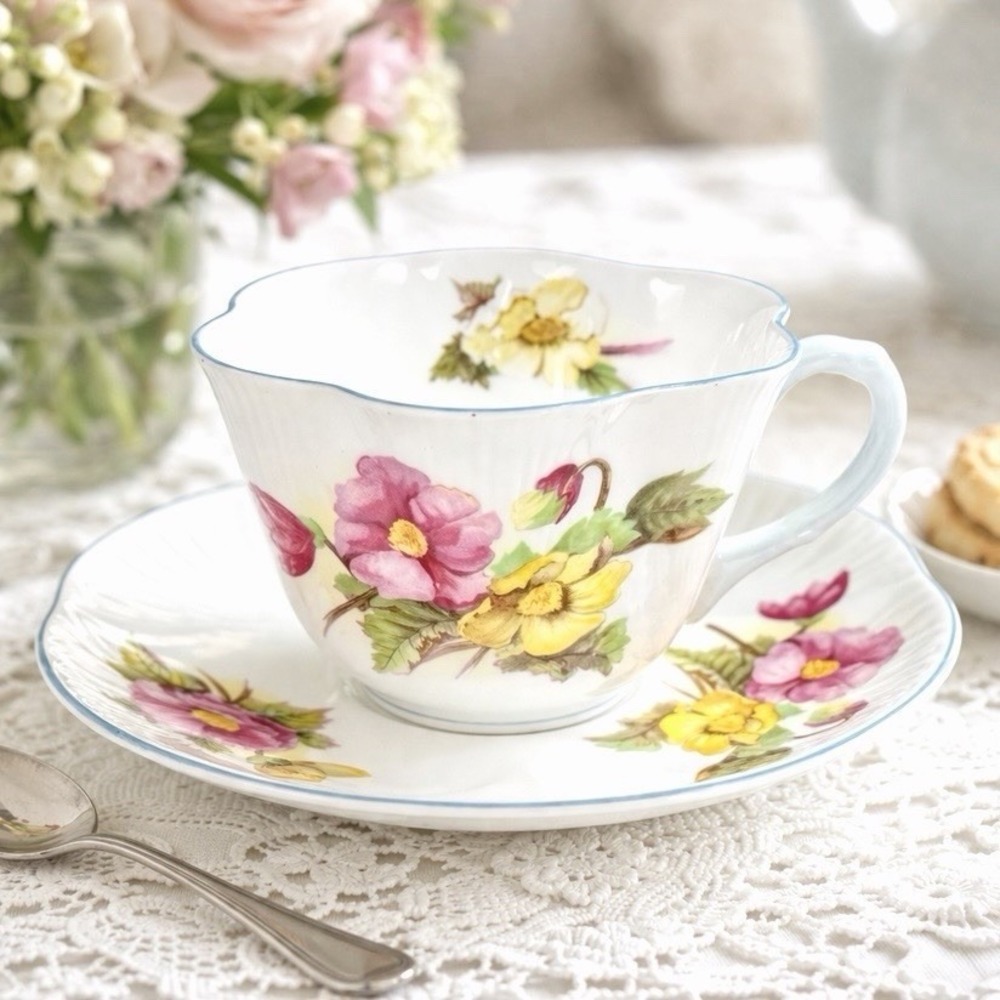 VTG Shelley Begonia Floral Teacup Saucer Set Fine Bone China Dainty Cottagecore